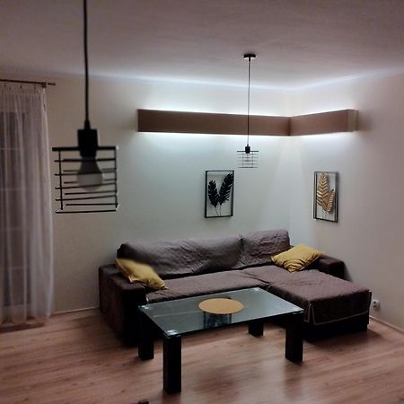 Green Apartment Z Bezplatnym Parkingiem Ольштын Экстерьер фото