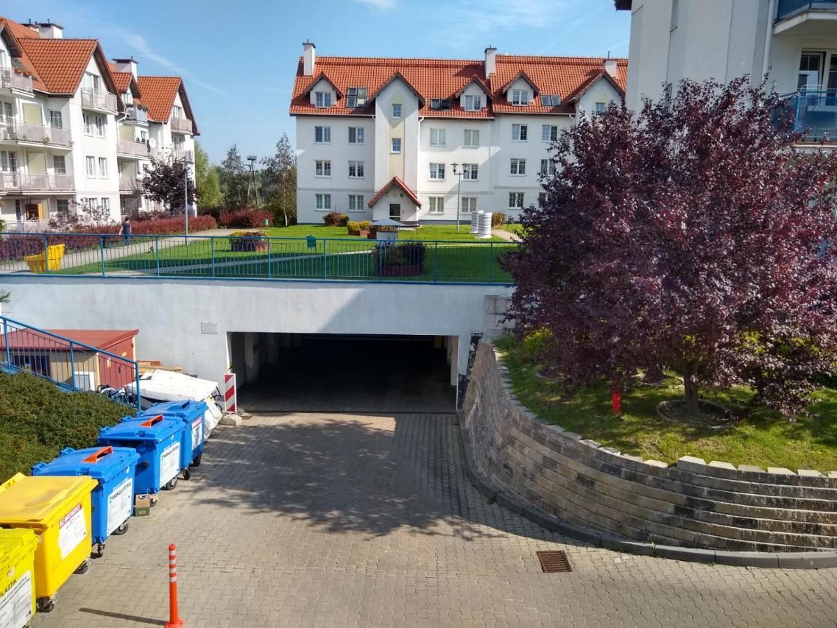 Green Apartment Z Bezplatnym Parkingiem Ольштын Экстерьер фото