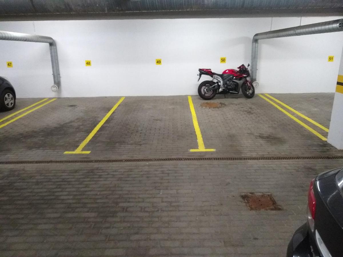 Green Apartment Z Bezplatnym Parkingiem Ольштын Экстерьер фото